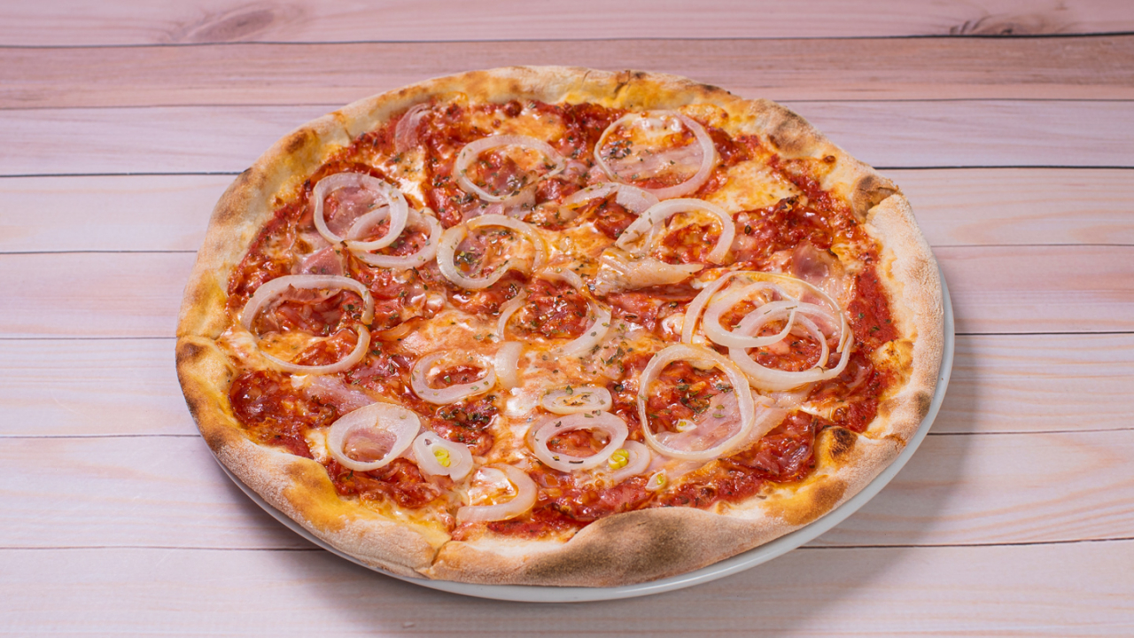 Magyaros Pizza